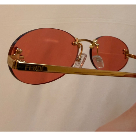 BNWT & BOX Fendi Oval Sunglasses main image 7